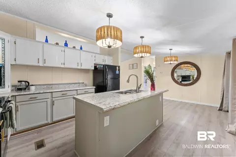 Kitchen - 25231 Pompano Dr, Elberta, AL 36530 photo 3 of 7