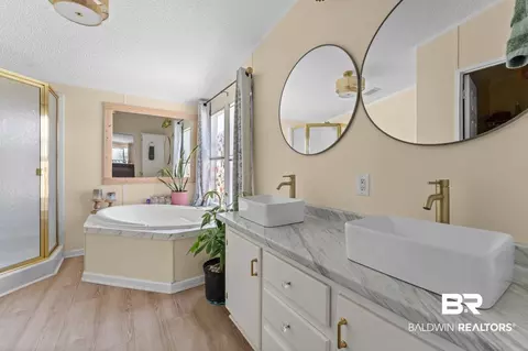 Bath - 25231 Pompano Dr, Elberta, AL 36530 photo 1 of 10