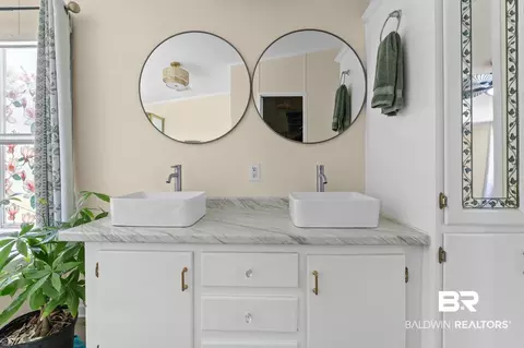Bath - 25231 Pompano Dr, Elberta, AL 36530 photo 3 of 10