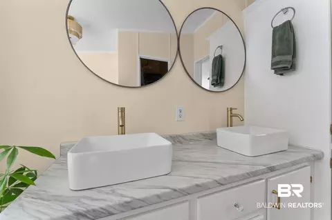 Bath - 25231 Pompano Dr, Elberta, AL 36530 photo 4 of 10
