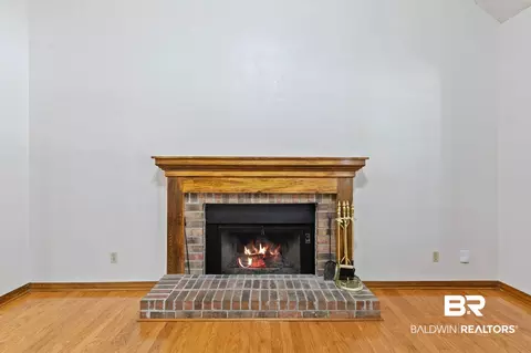 Living - 110 Iris Cir, Daphne, AL 36526 photo 4 of 4