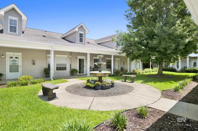 102 Courthouse Dr #4, Fairhope, AL 36532