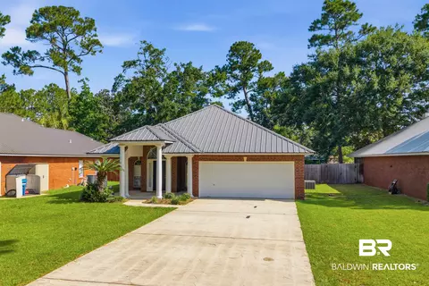 410 Dolphin Ave, Gulf Shores, AL 36542