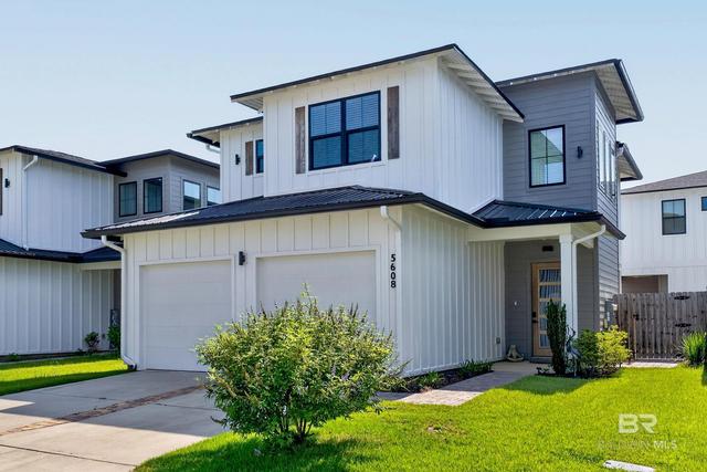 5608 Trout Ln, Pensacola, FL 32507