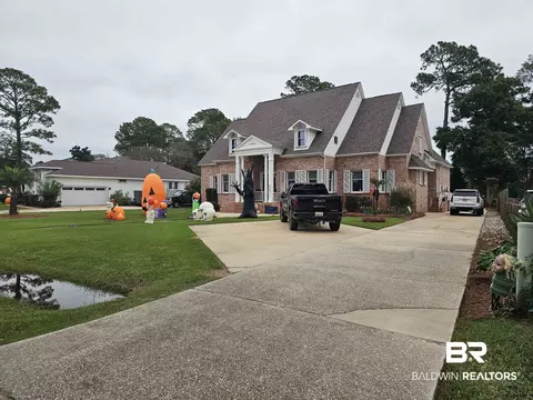 701 Wedgewood Dr, Gulf Shores, AL 36542