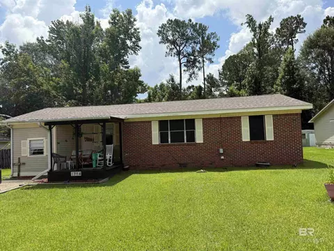 1714 Pine St, Flomaton, AL 36441