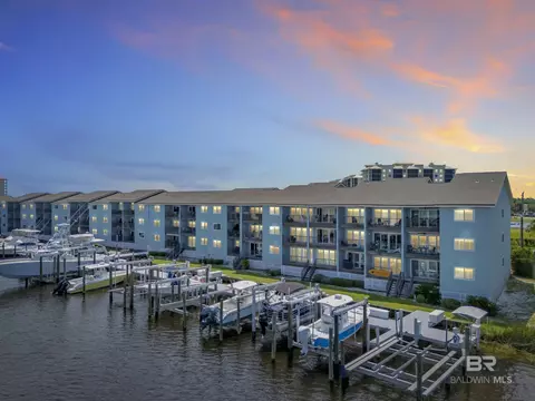 14100 River Rd #211, Pensacola, FL 32507