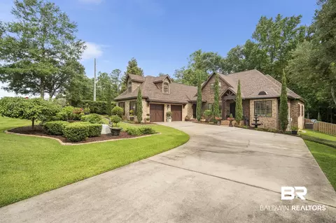 10055 Rosewood Ln, Daphne, AL 36526