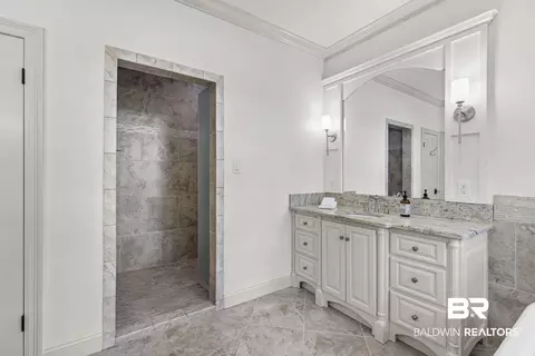 Bath - 3580 Lakefront Dr, Mobile, AL 36695 photo 2 of 5