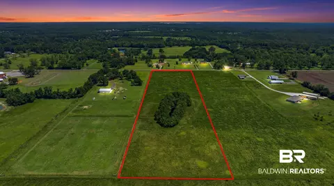 16322 Old Brady Rd, Bay Minette, AL 36507