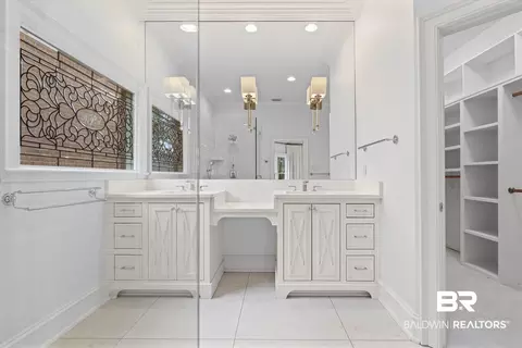Bath - 3983 Wimbledon Park, Mobile, AL 36608 photo 2 of 6