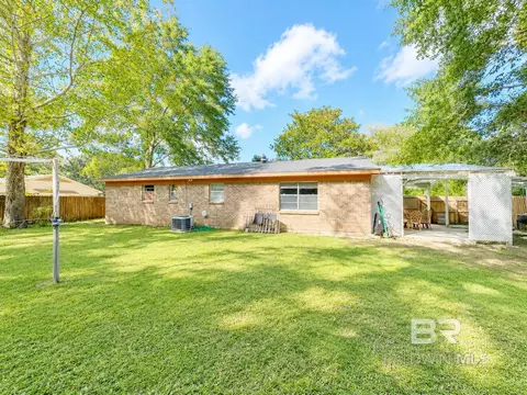 6641 Merlin Dr, Mobile, AL 36619 photo 2