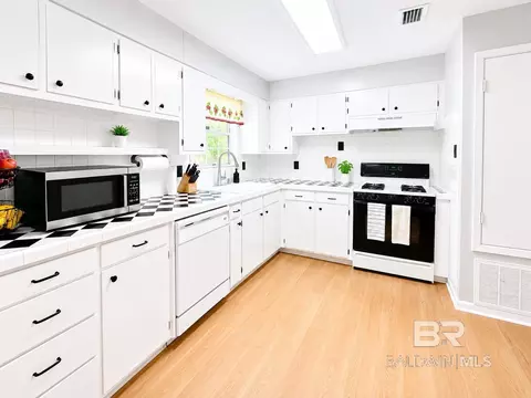 6641 Merlin Dr, Mobile, AL 36619 photo 7