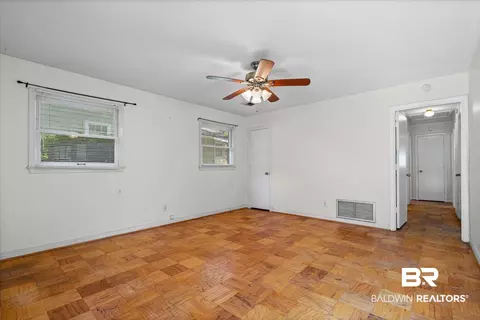 108 Mohawk St, Mobile, AL 36606 photo 2