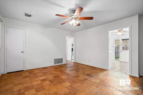 108 Mohawk St, Mobile, AL 36606 photo 3