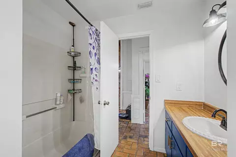 Bath - 13151 Roberts Rd, Chunchula, AL 36521 photo 4 of 4