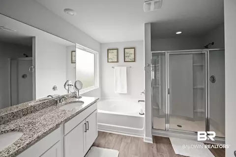 Bath - 24275 Veranda Cir, Elberta, AL 36530 photo 1 of 2