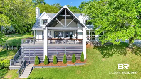 23749 Main St, Fairhope, AL 36532