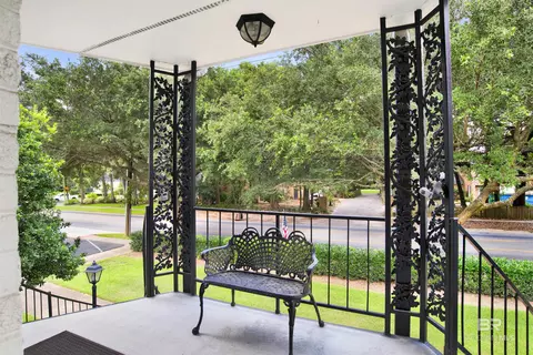 Exterior - 4009 Old Shell Rd #A6, Mobile, AL 36608 photo 3 of 5