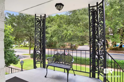 Exterior - 4009 Old Shell Rd #A6, Mobile, AL 36608 photo 2 of 5