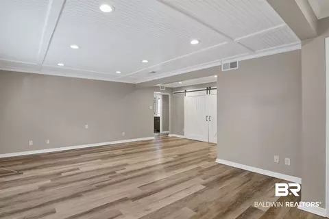 Living - 4009 Old Shell Rd #A6, Mobile, AL 36608 photo 5 of 5