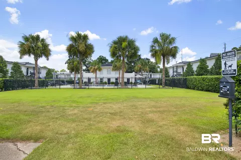 Exterior - 4009 Old Shell Rd #A6, Mobile, AL 36608 photo 5 of 5