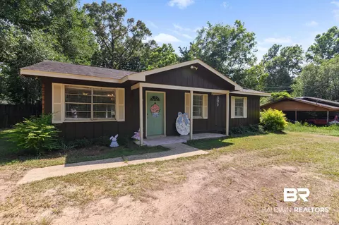 11233 Old Moffat Rd, Wilmer, AL 36587