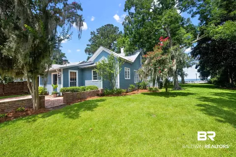 5490 Battles Rd, Fairhope, AL 36532