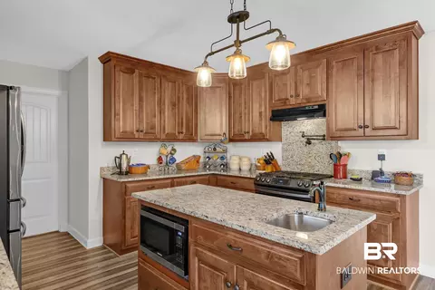 Kitchen - 17153 County Road 87, Elberta, AL 36530 photo 1 of 4