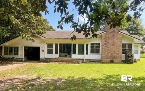 1501 Shoffner St, Brewton, AL 36426