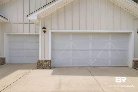 Exterior - 9520 Amethyst Dr, Daphne, AL 36526 photo 4 of 10