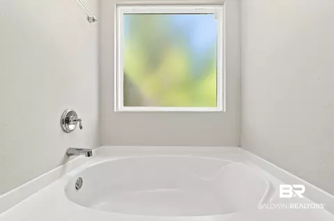 Bath - 9520 Amethyst Dr, Daphne, AL 36526 photo 3 of 7