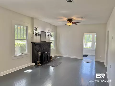 Living - 404 E Horner St, Atmore, AL 36502 photo 1 of 6