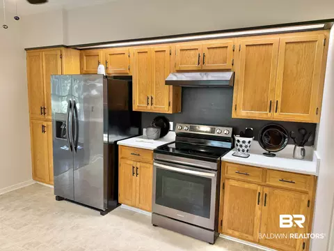 Kitchen - 404 E Horner St, Atmore, AL 36502 photo 4 of 5