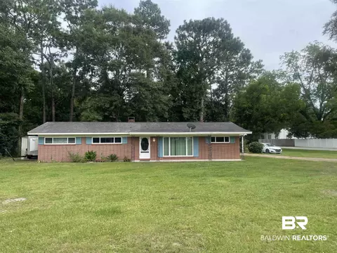 902 E 5th St, Bay Minette, AL 36507
