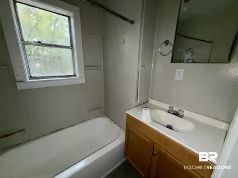 2708 Edgewood St, Mobile, AL 36607 photo 4