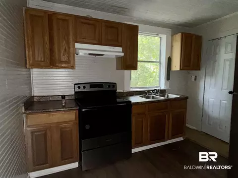 2708 Edgewood St, Mobile, AL 36607 photo 5