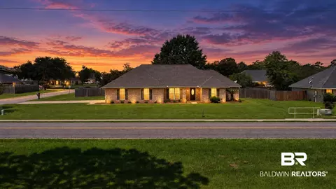 22175 Buck Rd, Robertsdale, AL 36567