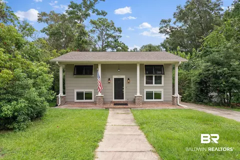 357 S School St, Fairhope, AL 36532