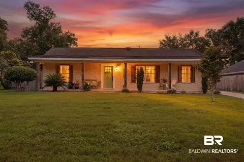 2808 Pine Ridge Dr, Lillian, AL 36549