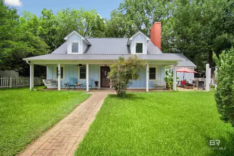 953 Diehl Ave, Fairhope, AL 36532