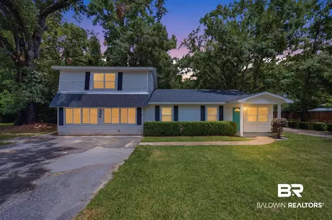 1906 Elaine Ave, Bay Minette, AL 36507