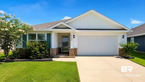 8102 Irwin Loop, Daphne, AL 36526