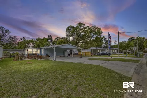 1864 Princess Ln, Lillian, AL 36549