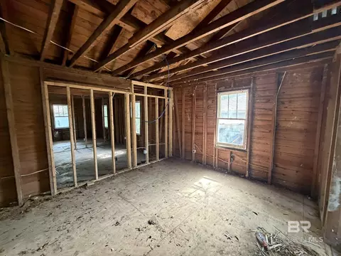 158 3rd Ave, Chickasaw, AL 36611 photo 2