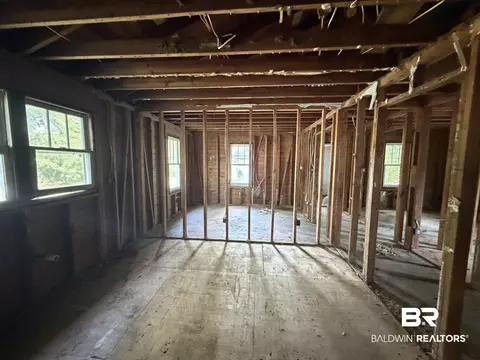 Entry Way - 158 3rd Ave, Chickasaw, AL 36611 photo 1 of 1