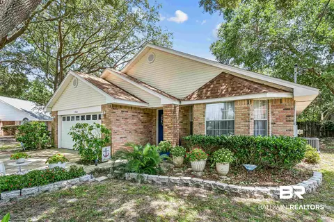 1945 Dunlap St, Pensacola, FL 32507