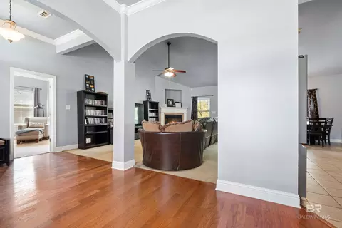 Entry Way - 3910 Trumbull Ct, Mobile, AL 36619 photo 4 of 5