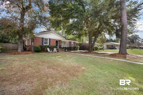 Exterior - 511 E Barksdale Dr, Mobile, AL 36606 photo 1 of 7
