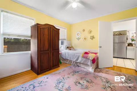 Bedroom - 511 E Barksdale Dr, Mobile, AL 36606 photo 4 of 5